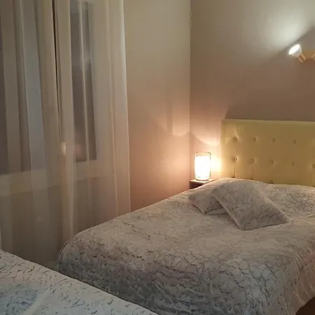 Apartment Salamandre 2 Proche De Sarlat De 1 A 5 Personnes Saint-Andre-d'Allas