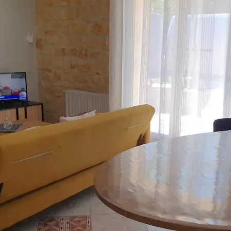 Salamandre 2 Proche De Sarlat De 1 A 5 Personnes Apartment