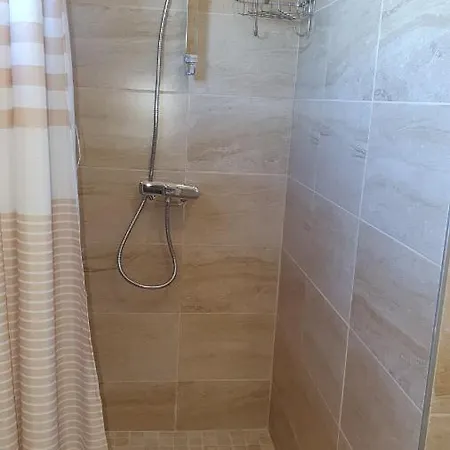 Salamandre 2 Proche De Sarlat De 1 A 5 Personnes Apartment Saint-Andre-d'Allas