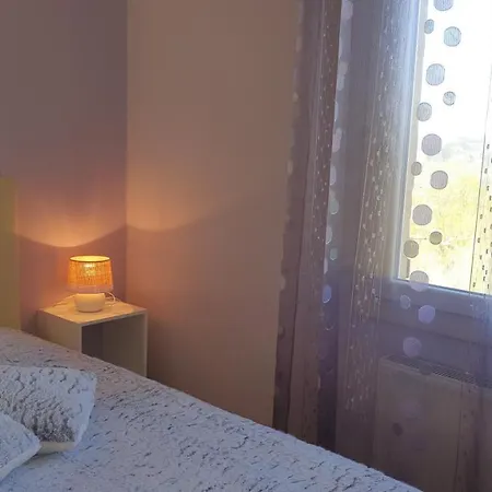 Salamandre 2 Proche De Sarlat De 1 A 5 Personnes Apartment Saint-Andre-d'Allas